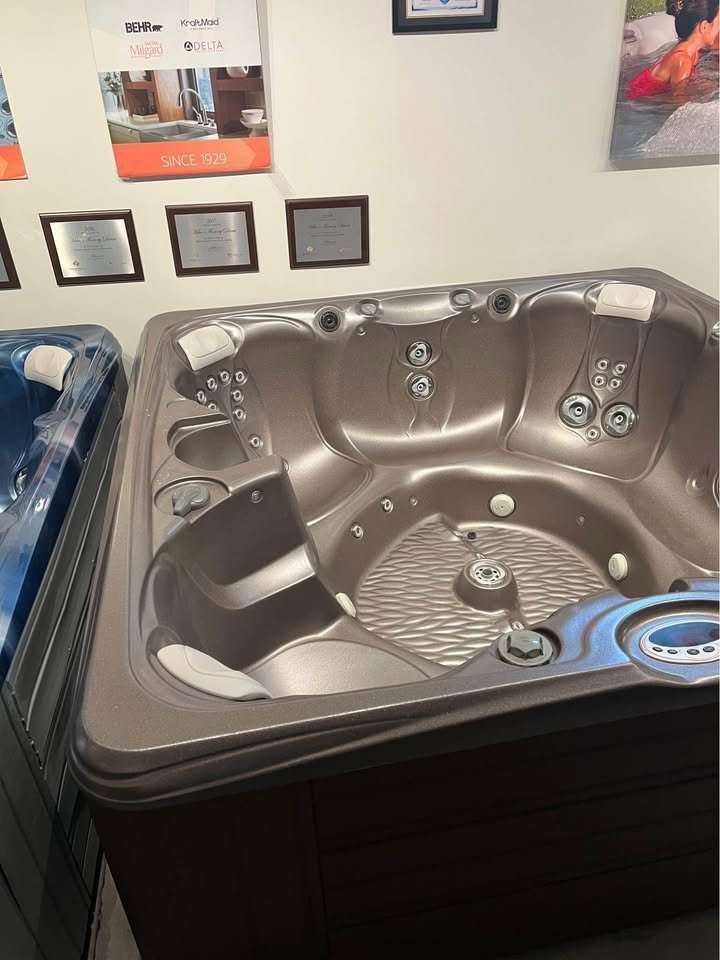 Caldera Salina hot tub available in South Africa from Thermo Spa SA